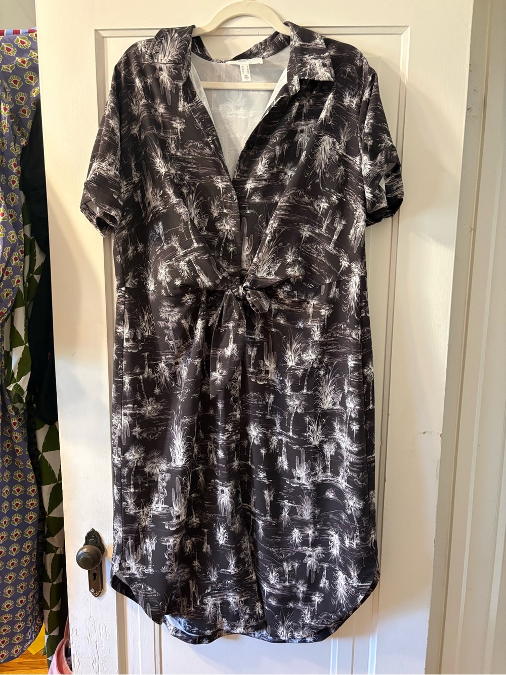 Black & White Palm Print Tie-Front Shirt Dress Addition Elle